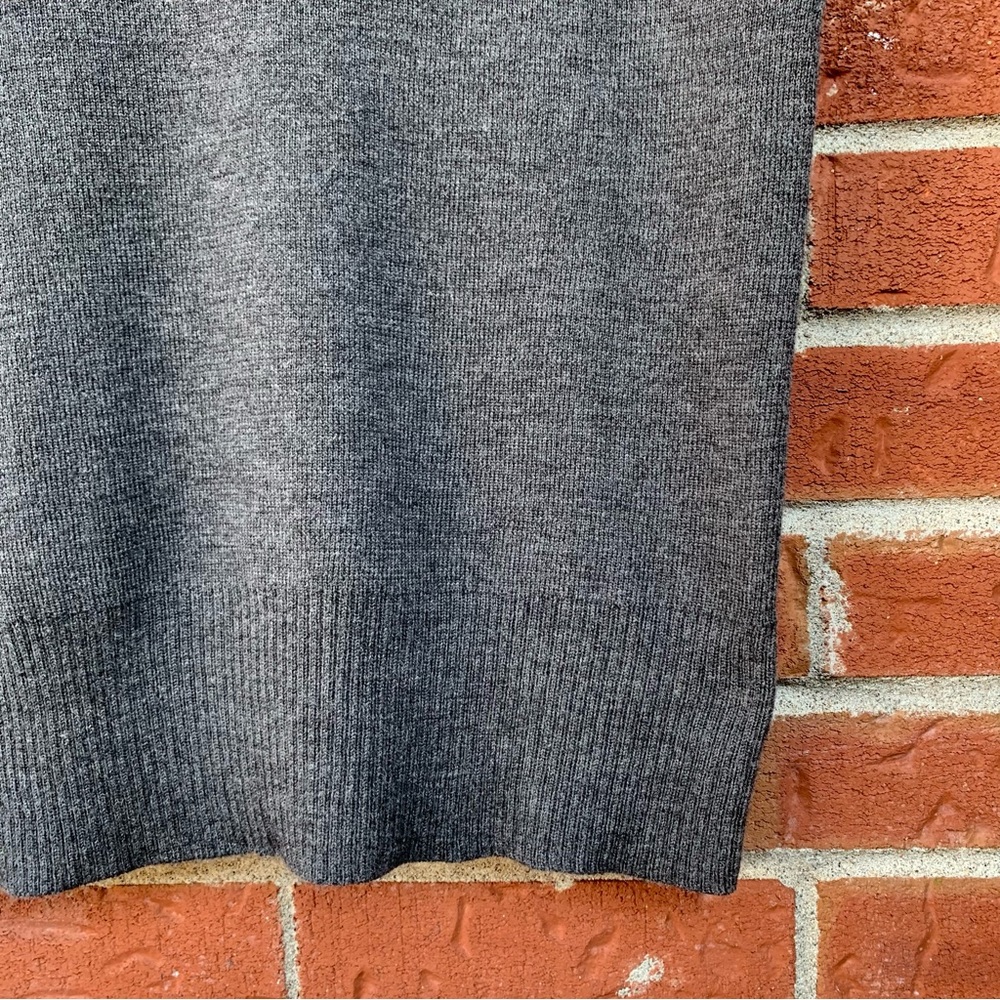 ❌ SOLD ❌  100% Merino Wool Grey Scoop Neck Knitted Cami Tank Top with Ribbed Hem - Picture 5 of 8